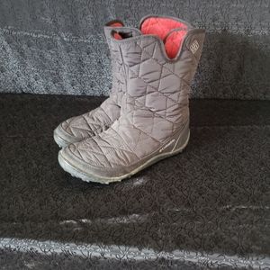 Columbia boots size 6.5